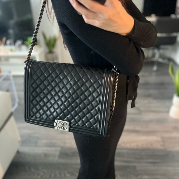 [Authentic] CHANEL BOY HANDBAG XL - Picture 3 of 14